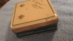 Tradera plåtask burk Wiener-Linser Shabby Chic> Metalemballage