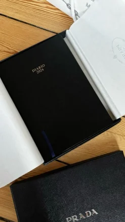 Best Prada kalender / almanacka/ dagbok Almanakker & Kalendere