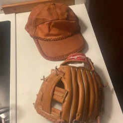 Tradera Rawlings Basebollhandske och Läderkeps> Baseball