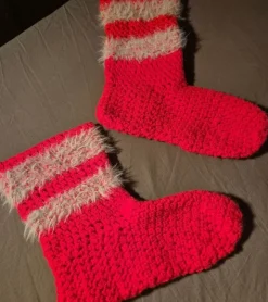 Tradera Röda varma sockar stickade nya storlek ca 37-40| Tøj