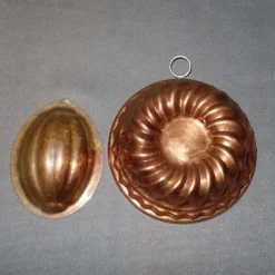 Cheap Retro/antika: 2 st små formar i koppar, rund och oval bakform, kopparform Kobbergenstande