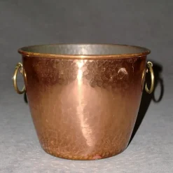 Shop Retro/vintage: Kruka i koppar med hänklar i mässing, blomkruka, ytterfoder Kobbergenstande