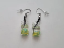 Tradera Örhängen, Miniatyr glasflaska / drink med fyllning (variant 13)| Smykker