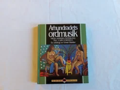 Hot Århundradets ordmusik en antologi av Göran Hassler inbunden bok tryckt år 1991 Antologier