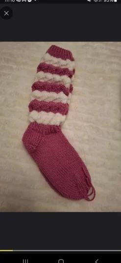 Tradera Rosa och vita strumpor med benvärmare| Tøj