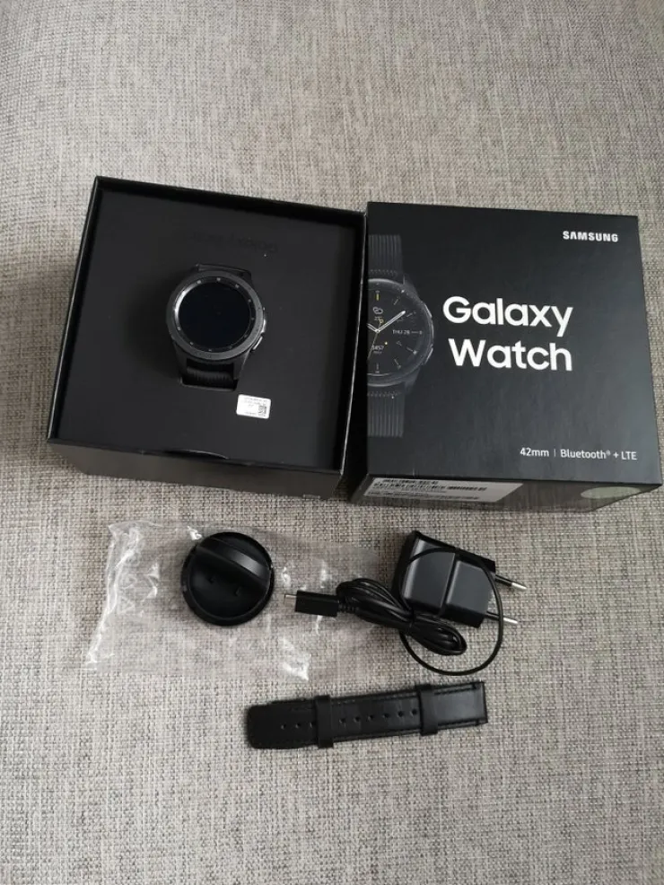Tradera Samsung Galaxy Watch 42mm Bluetooth + LTE - Ny> Smartwatches