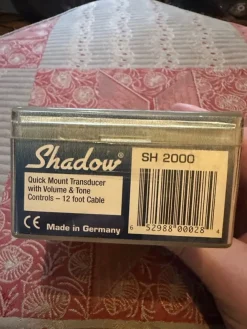 Tradera Shadow SH 2000 Quick Mount Transducer| Studie- & Sceneudstyr