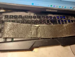 Best skärp guldig LAME 80-tal längd 68 cm Bælter & Livremme