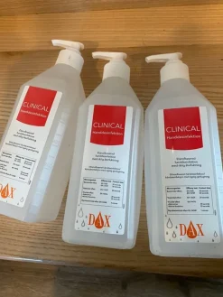 Tradera 3st CLINICAL Handdesinfektion> Manicure, Hånd- & Fodpleje