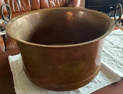 Cheap Stor antik koppargryta Kobbergenstande