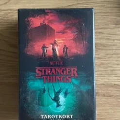 Tradera Stranger Things Tarotkort och Bok PÅ SVENSKA| New Age
