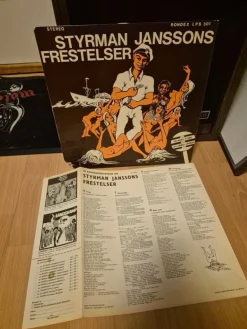 Tradera Styrman Janssons Frestelser - LP omslag bara och insert| Pladeomslag