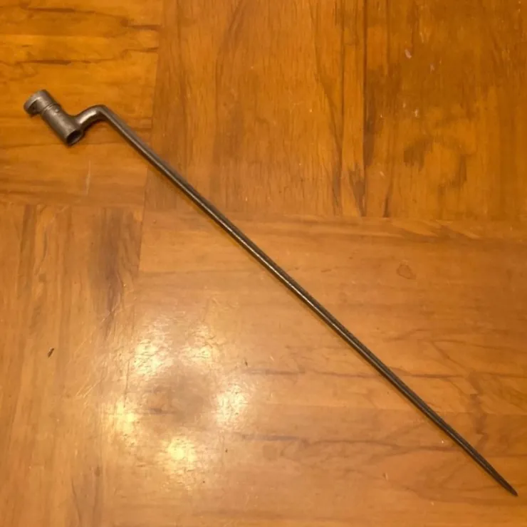 Tradera Svensk bajonett, antik.> Militære Samlerobjekter