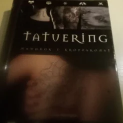 Tradera Tatuvering: Handbok i kroppskonst av Vince Hemingsson| Tatovering