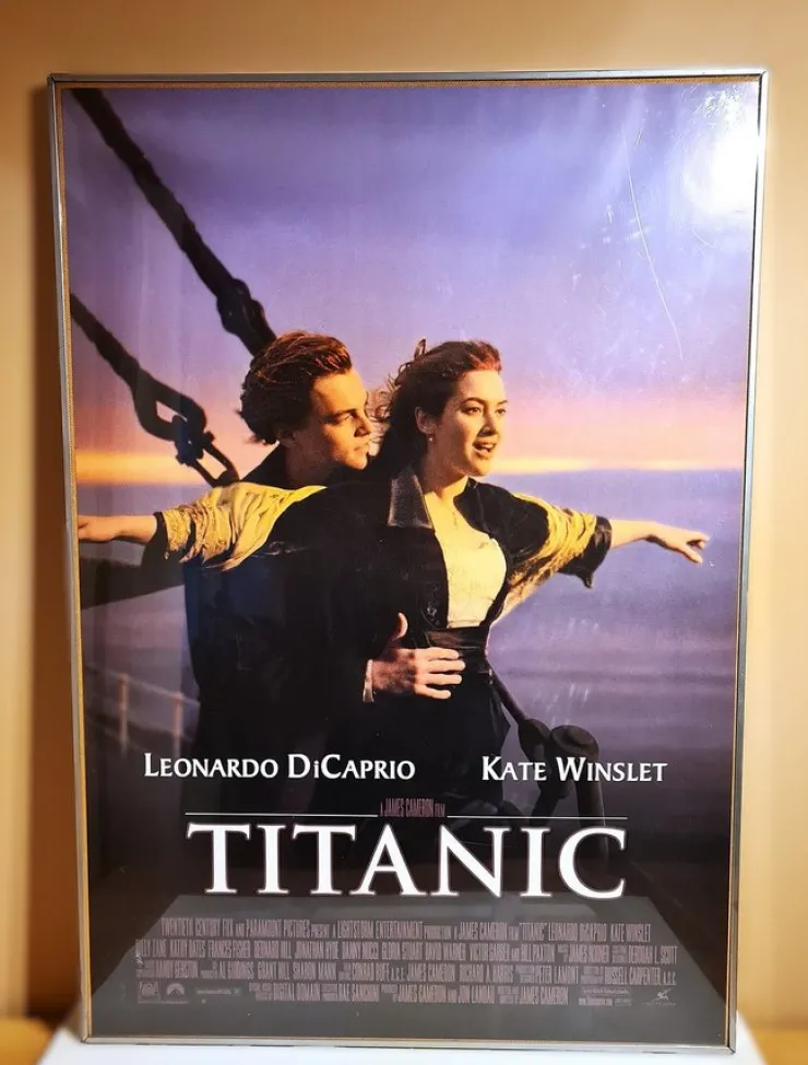Tradera Titanic 1997 original affisch poster Cameron Dicaprio Winslet båt fartyg film> Plakater