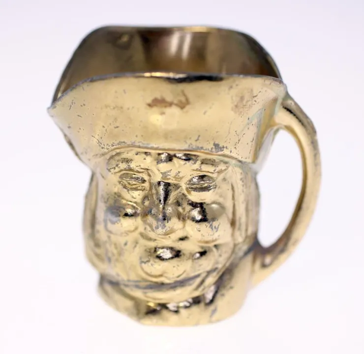 Tradera Toby Jug style vintage metal ashtray pot from UK circa 1970s-Weight 148g> Tobakiana