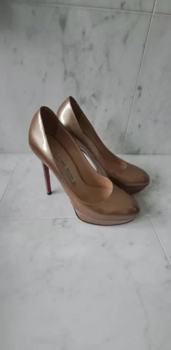 Tradera Vackra Luciano Padovan pumps i guld brons i storlek 37,5> Damesko