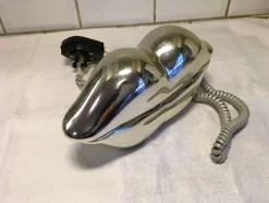 Tradera Vintage telefon, Mun läppar i ”silver” 80- tal.> Fast Telefoni