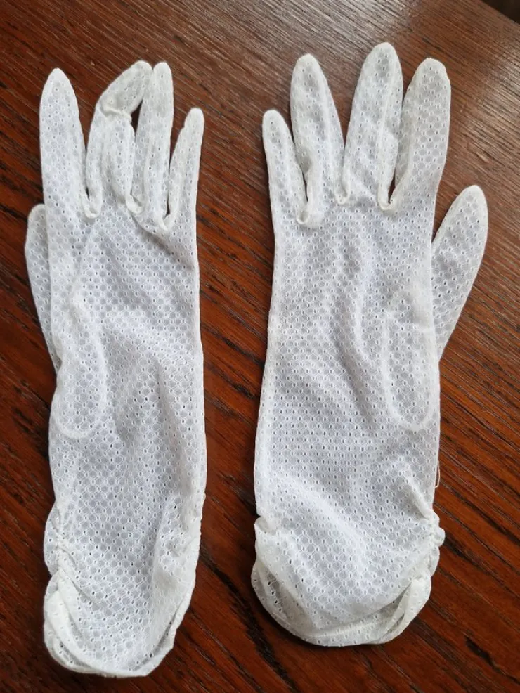 Flash Sale Vintage vita spetsvantar 50-tal small Bryllupstilbehør