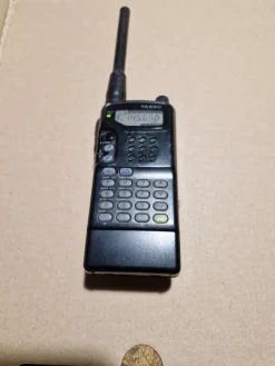 Tradera Yaesu FT-11R Handhållen Transceiver| Amatørradio